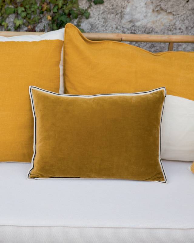 Aristote Velvet Cushions | Luxury Elitis Cushions