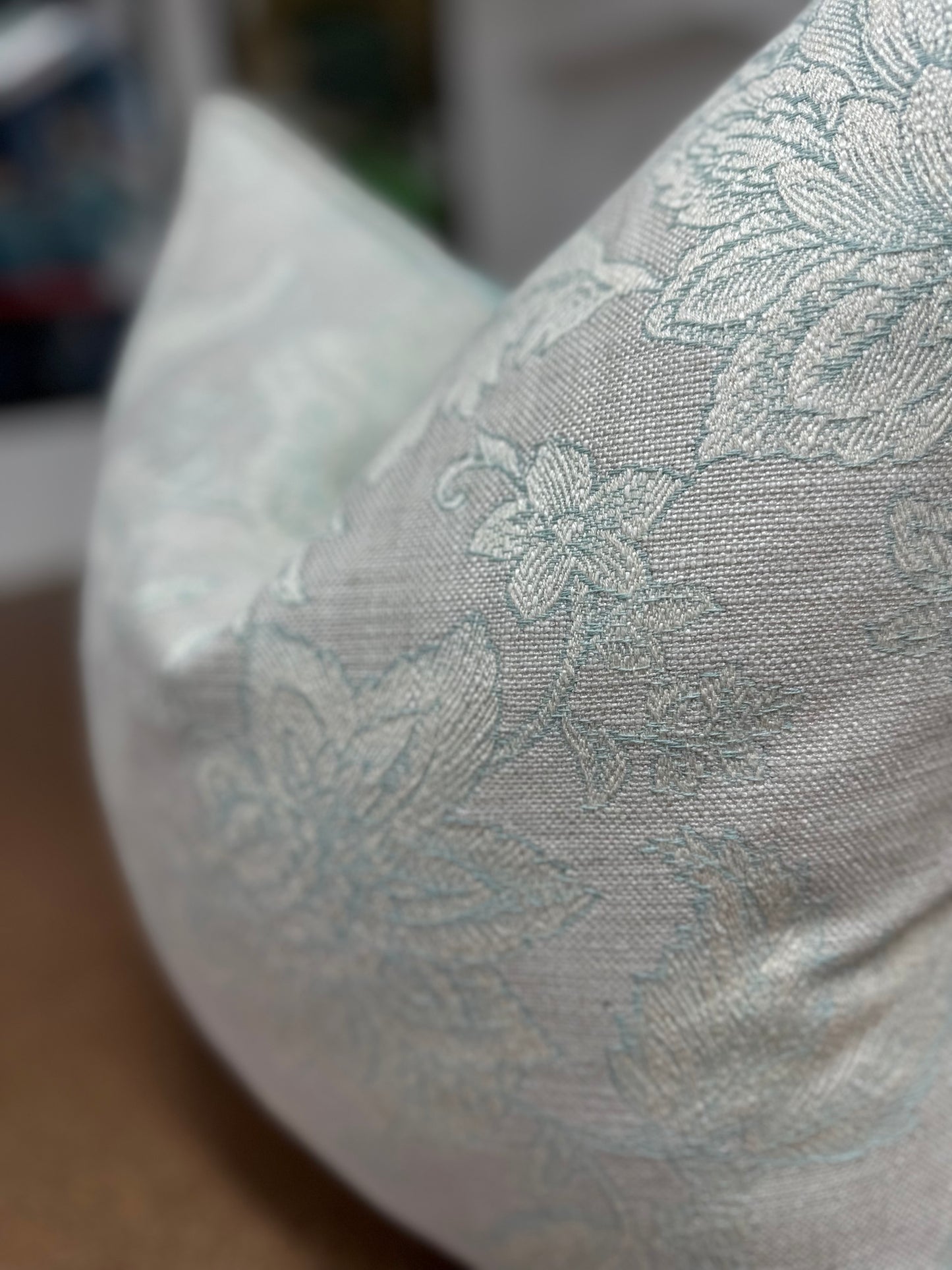 Pivoine Cushion