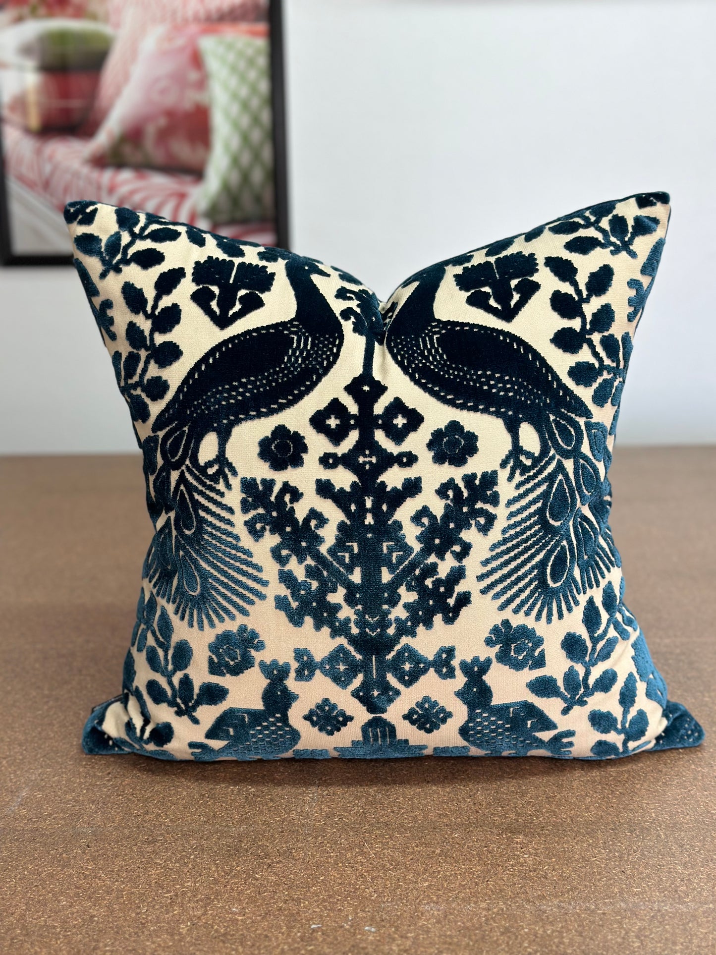 Pavone velvet Cushion