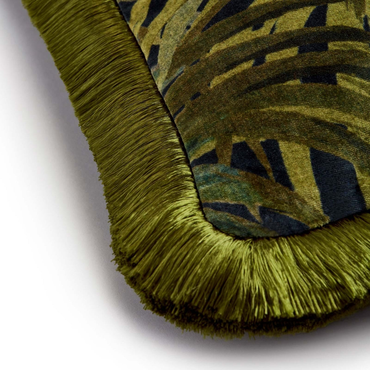 Palmeral Fringed Velvet (Medium)