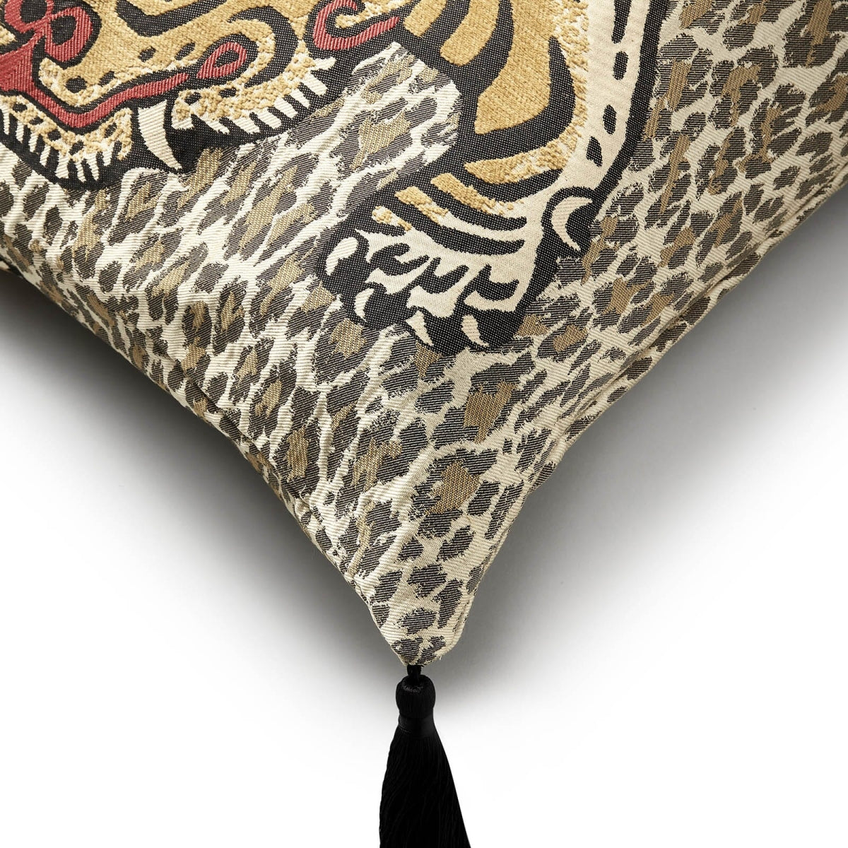 Wild Saber Jacquard (Large)