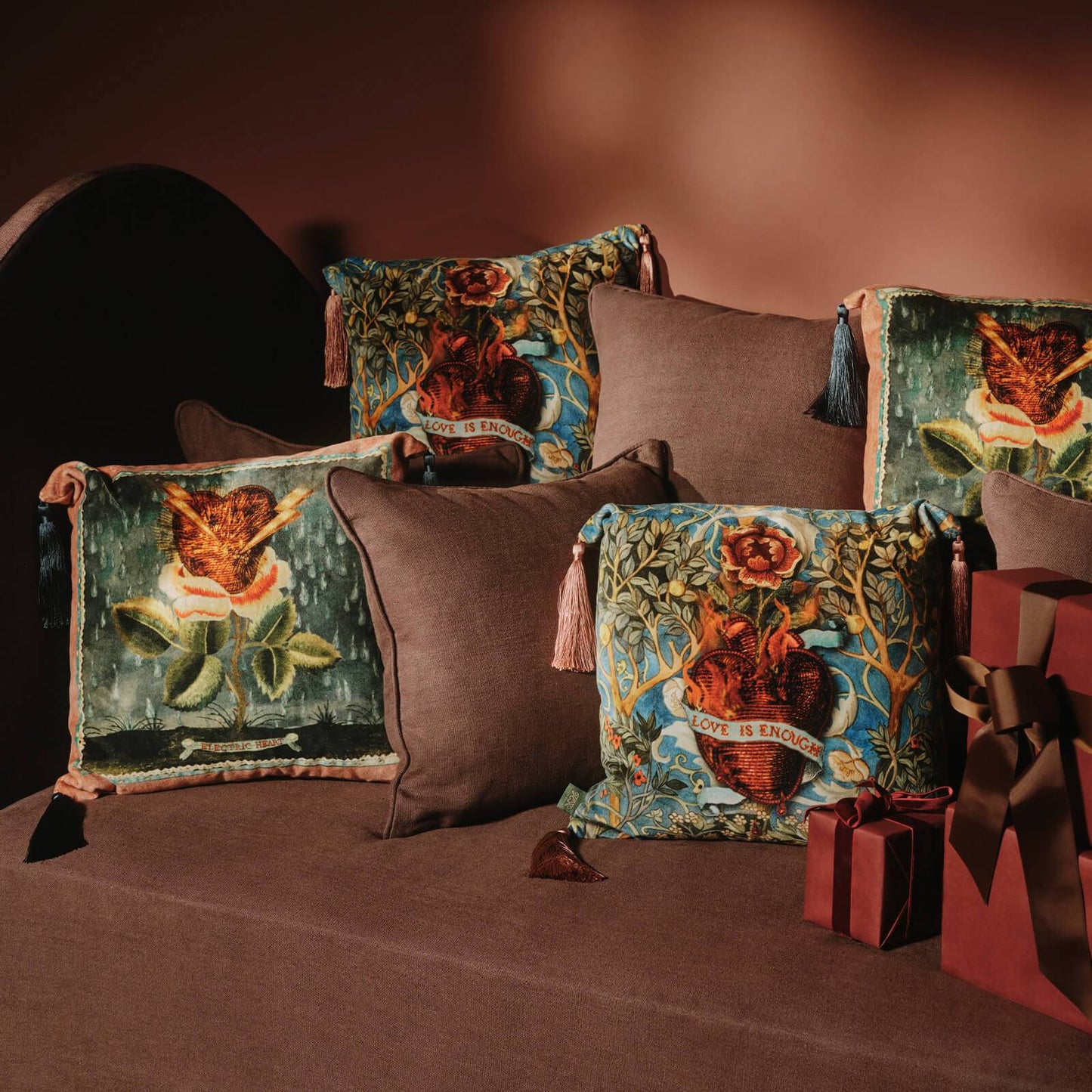 ELECTRIC HEART Organic Velvet