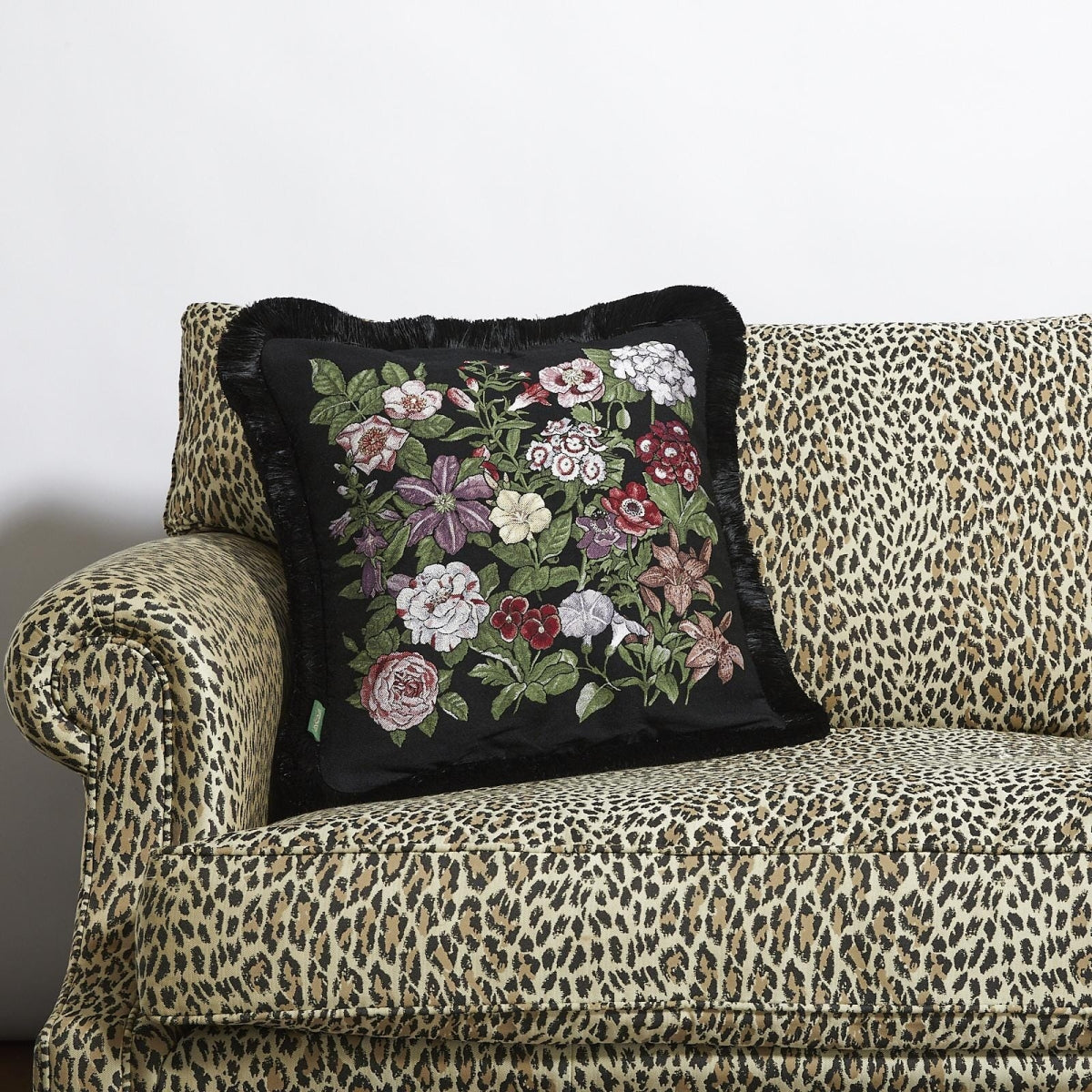 Floralia Fringed Jacquard (Medium)