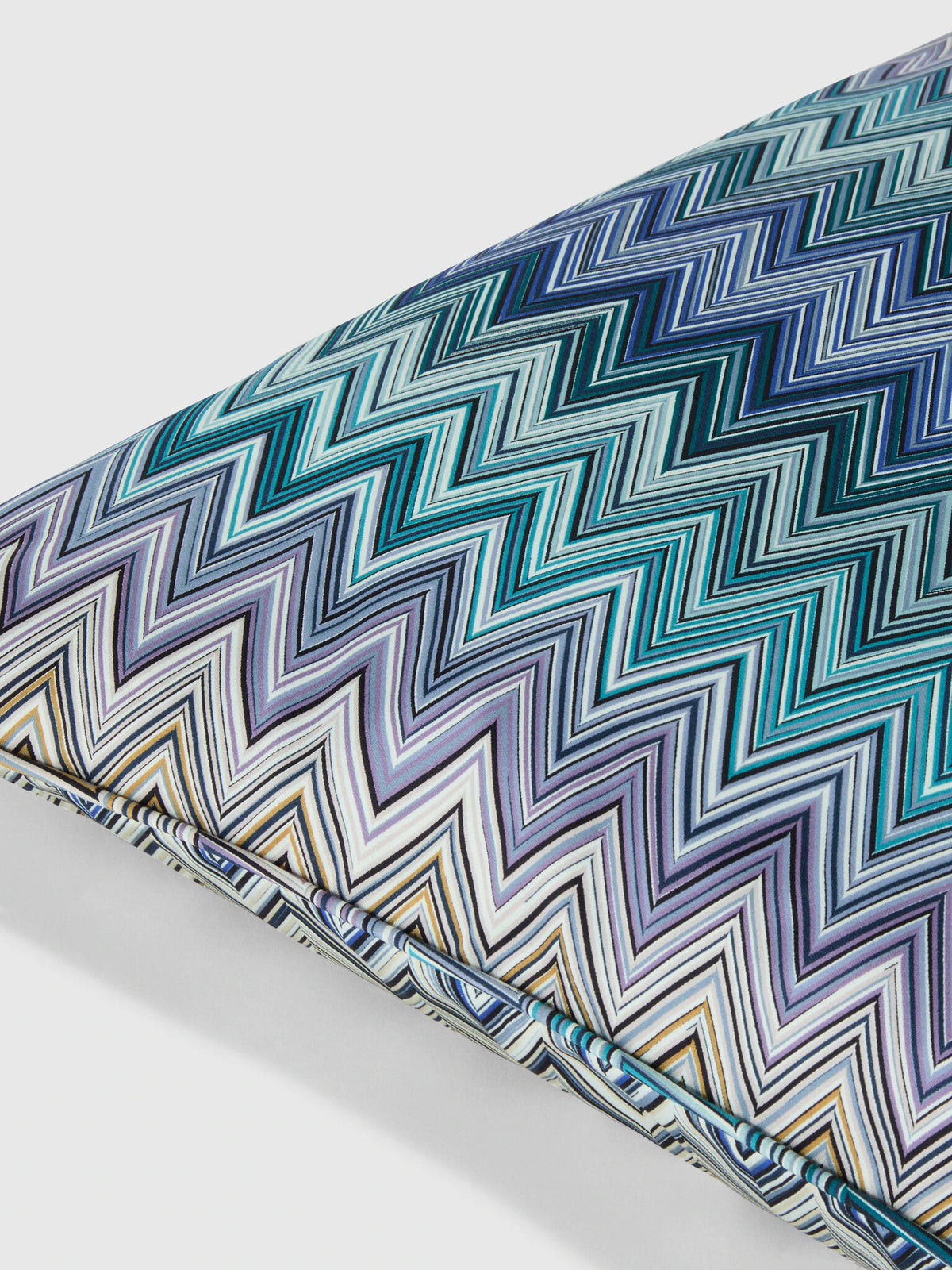 Jarris Cushion