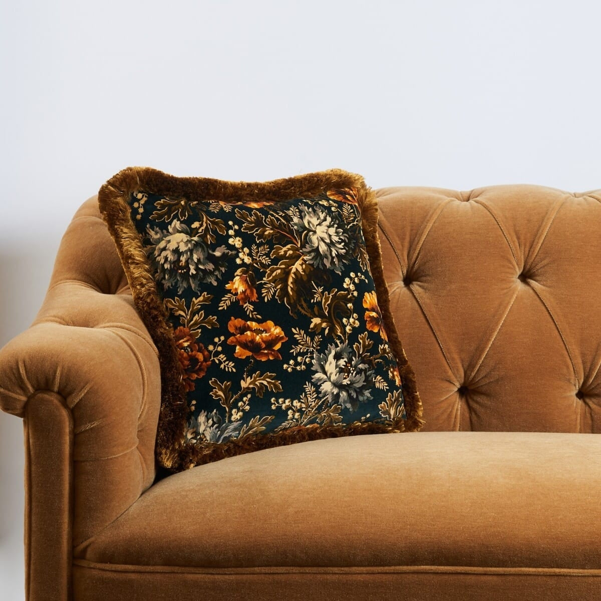 Opia Fringed Velvet (Medium)